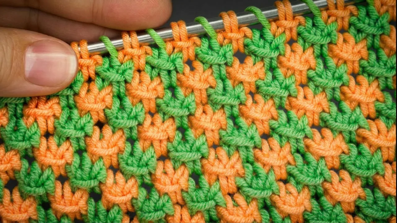 🧶 «Простой двухцветный» — графичный и контрастный.   📌 Идеален для свитера, кардигана, пледа.   🧩 Ра