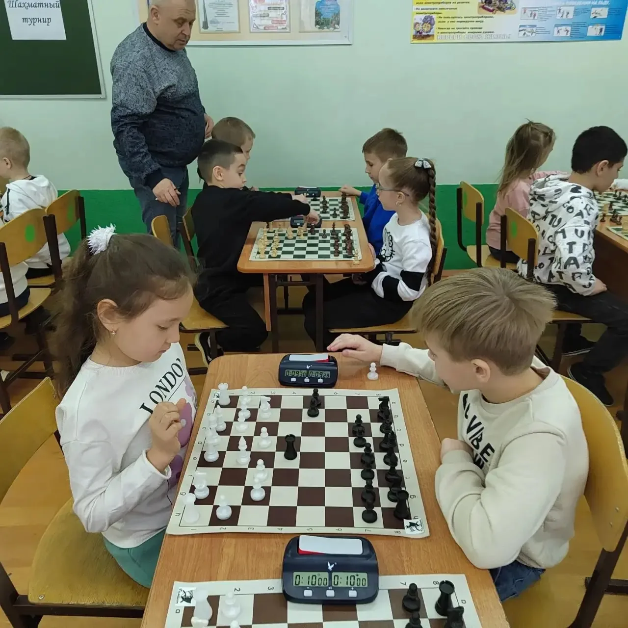 ♟️♟️♟️ 19 февраля  в нашей школе прошел ШАХМАТНЫЙ ТУРНИР среди первоклассников⚡ ♟️  В турнире принял