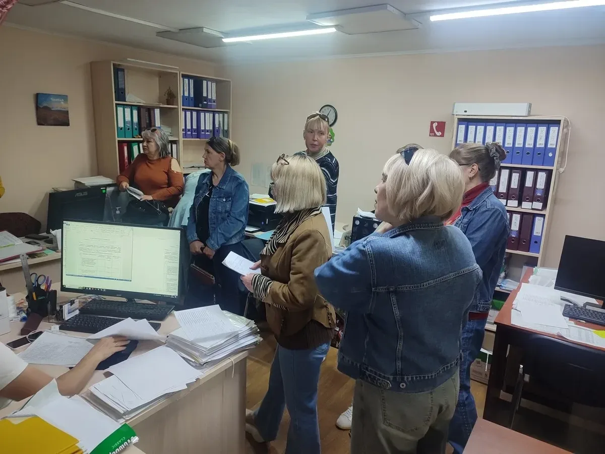 Мариупольским социальным работникам рассказали о действиях при угрозе атаки беспилотников  Информаци