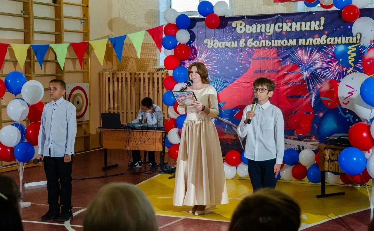 27 июня - торжественное вручение аттестатов выпускникам! (Часть 1)
Этот день — важная веха, символиз