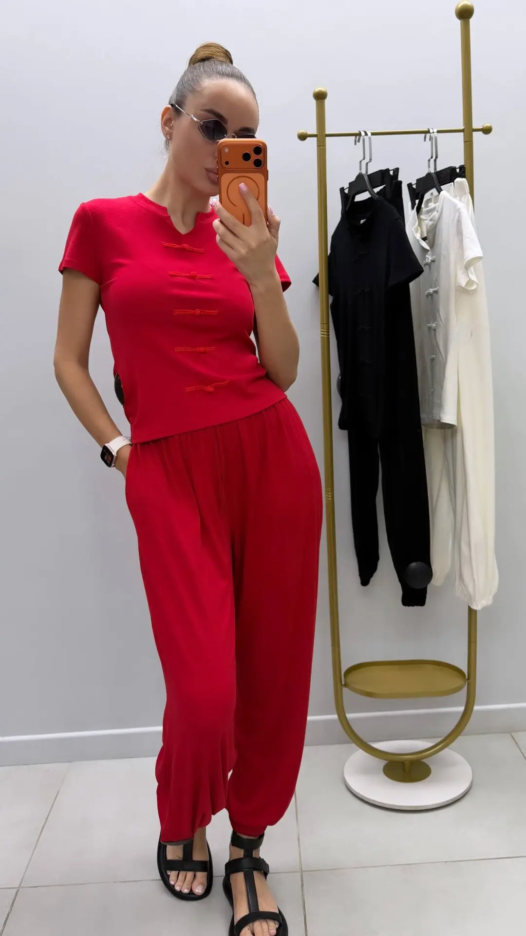 [костюм]
.-1799₽ | one size 

colors: 3

[очки]
.-499₽