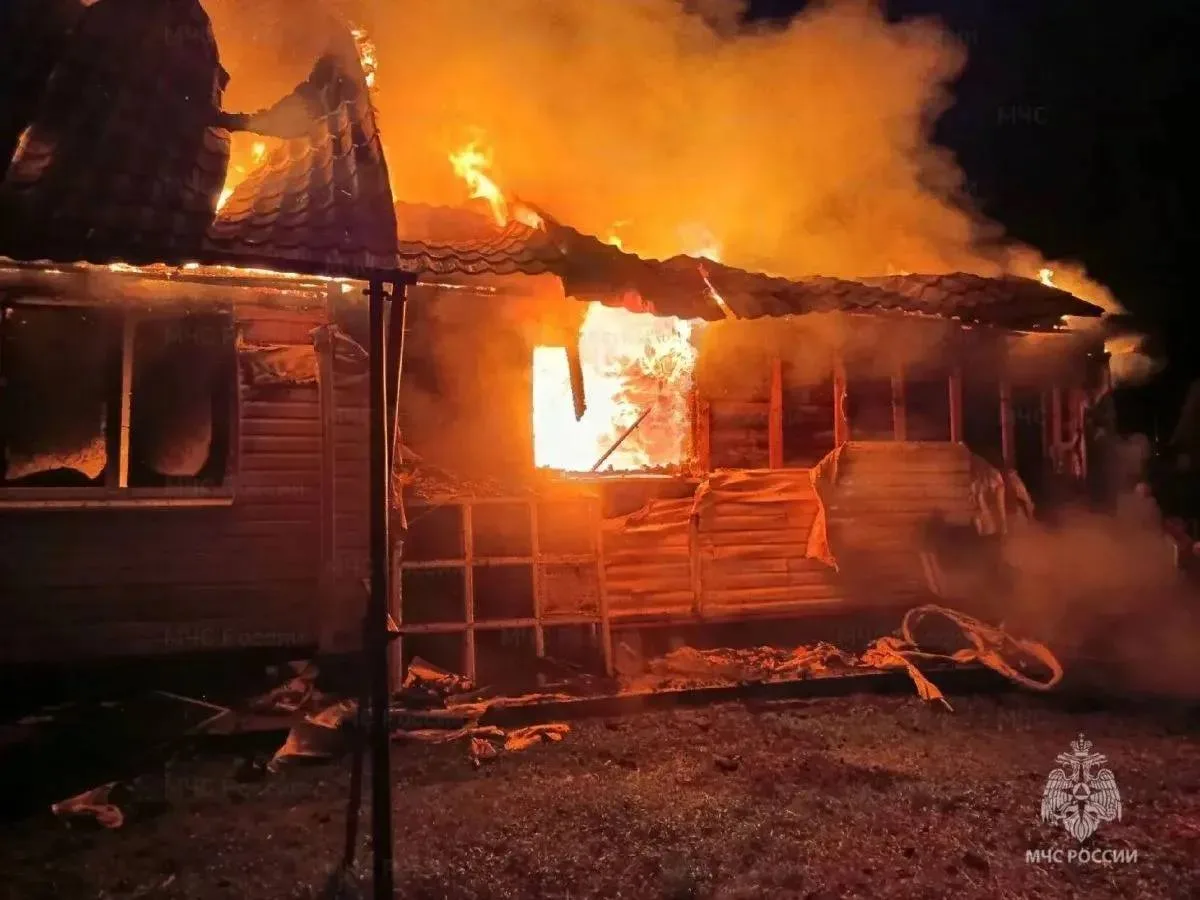 🔥 В Марочково выгорел частный дом целиком