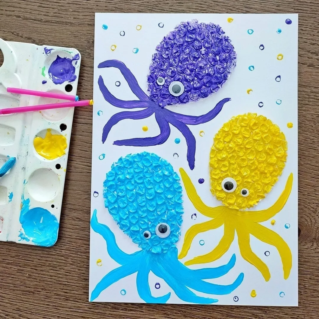 Твoрчеcтвo из пупырчaтoй плeнки "Оcьминoжки" 🎨🦑