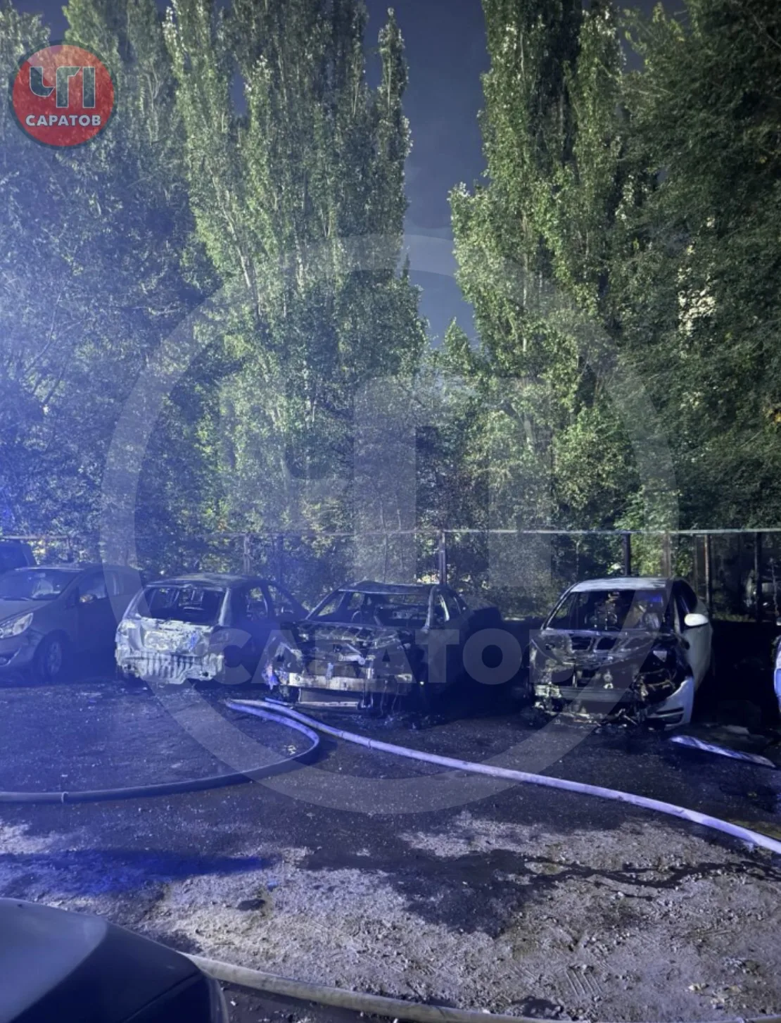Вчера ночью в Октябрьском районе произошёл пожар, в результате которого сгорели несколь...