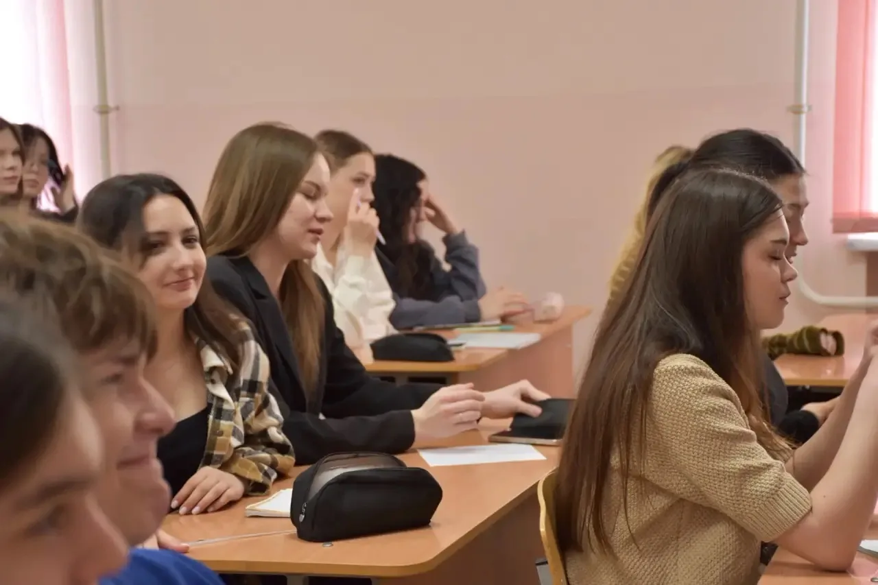 В рамках Школы молодого парламентария в нашей школе прошёл урок правовой грамотности.  Занятие прове