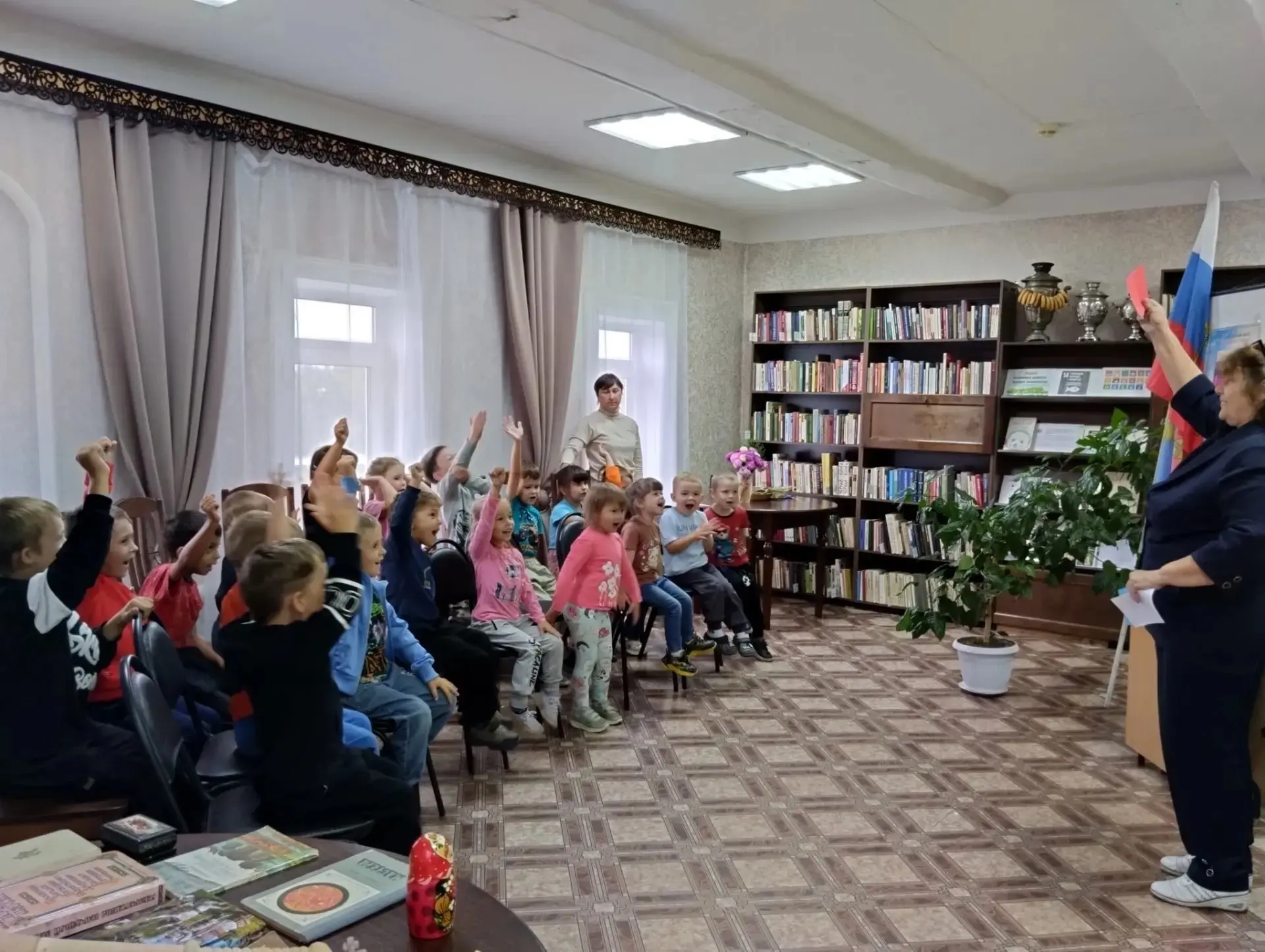 🇷🇺 День Государственного флага в наших библиотеках