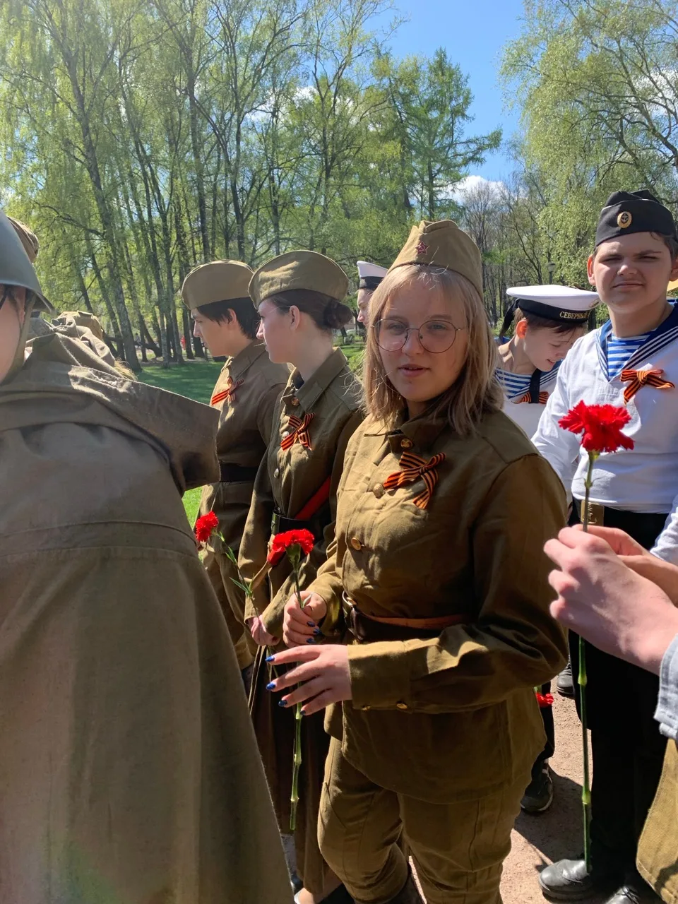 "Наследники Победы": Торжественное шествие в Таврическом саду в честь 81-й годовщины Ве...