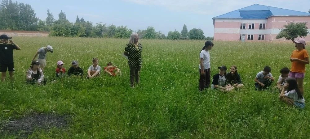 🌺Сегодня ребята пришкольного лагеря «Солнышко» окунулись в атмосферу экологии и заботы...