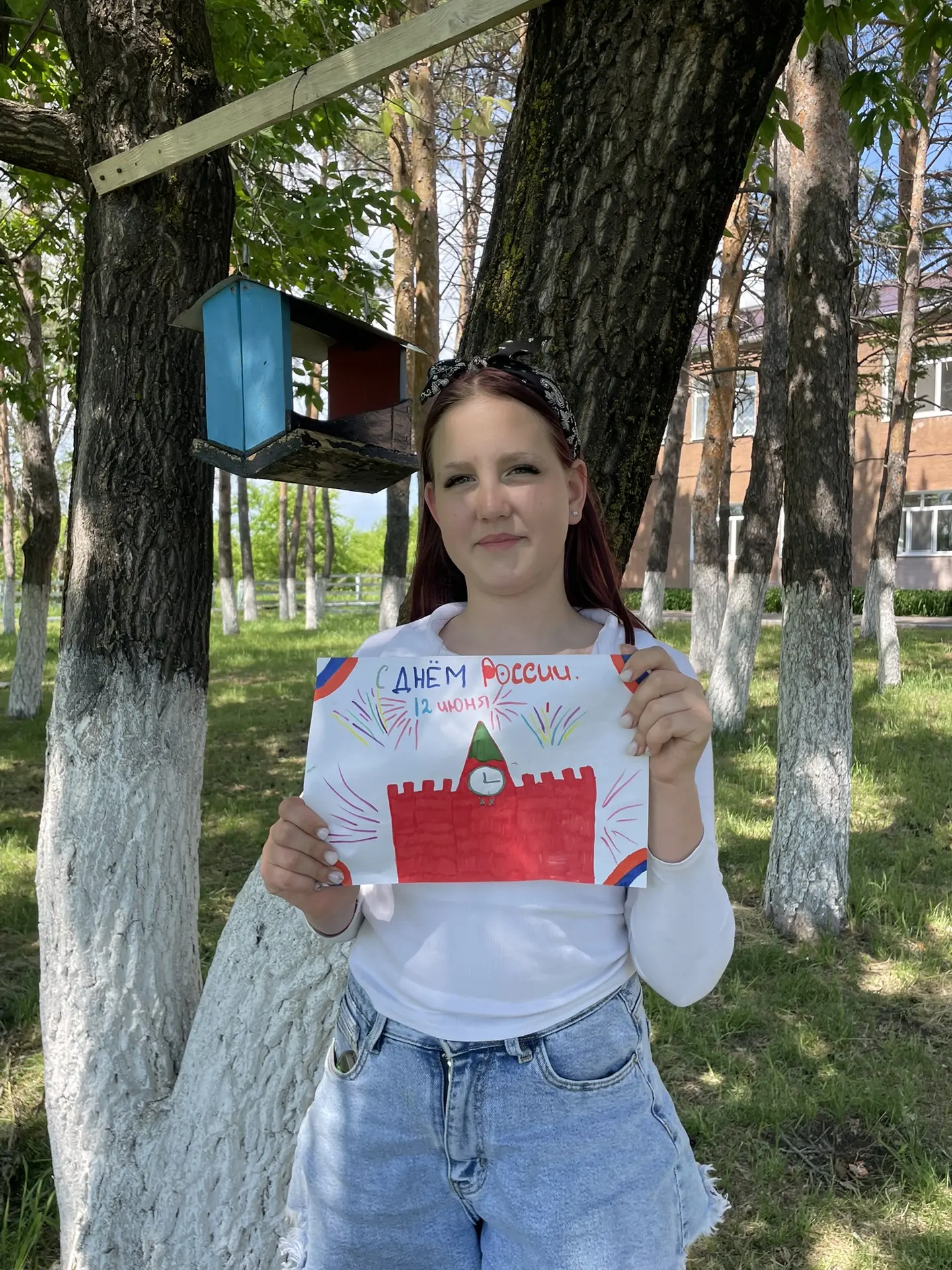 Сегодня в нашем лагере в преддверии Дня России прошла замечательная творческая выставка «Рисуй, Росс
