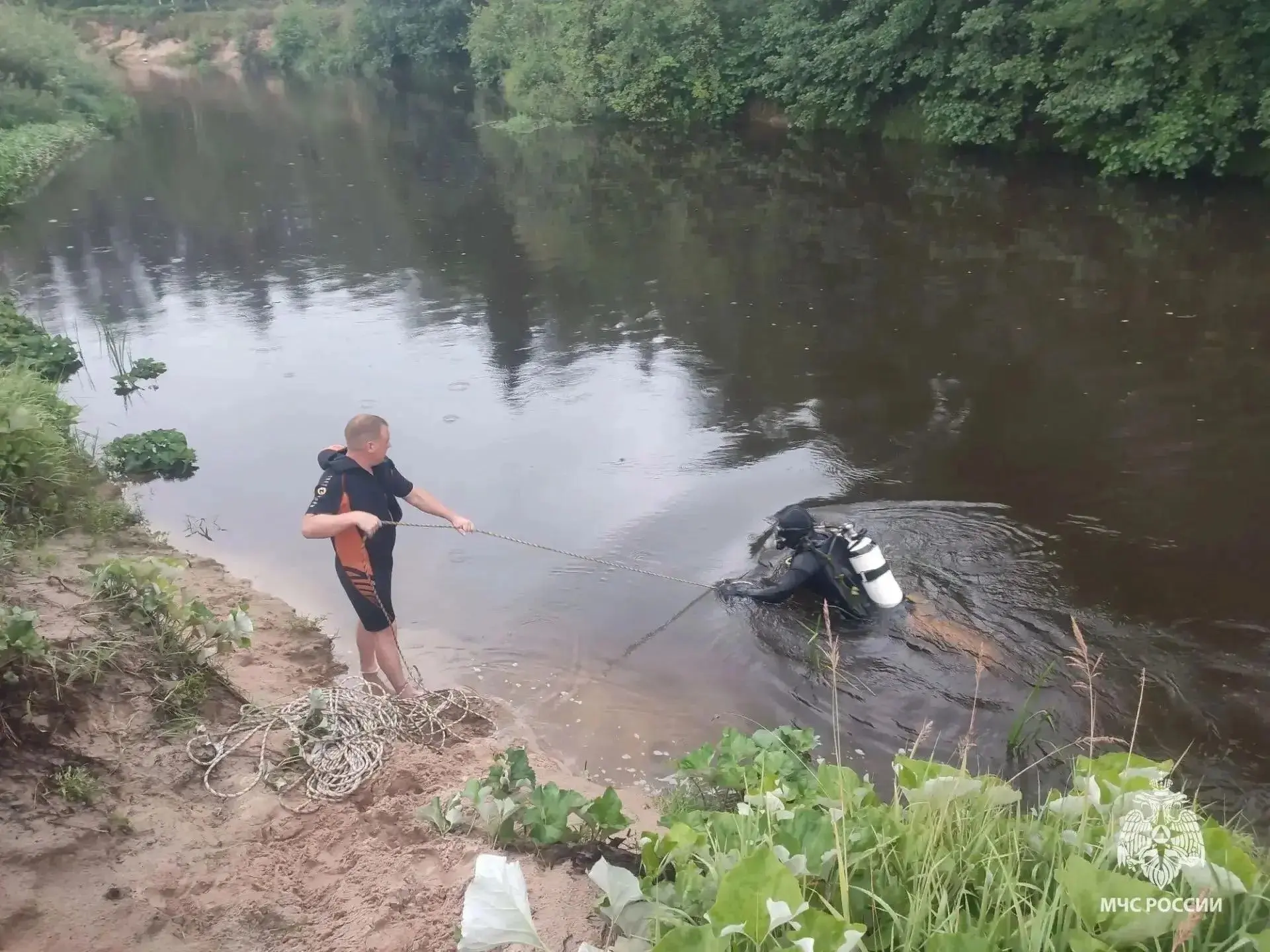 ❗️ С начала лета на водоёмах Нижегородской области утонули 38 человек, среди них трое детей.

Ещё 9 