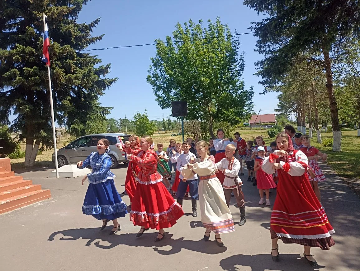 🎉 Вчера было жарко! Нет, не только на градуснике — на открытии смены летнего школьного лагеря «Белы