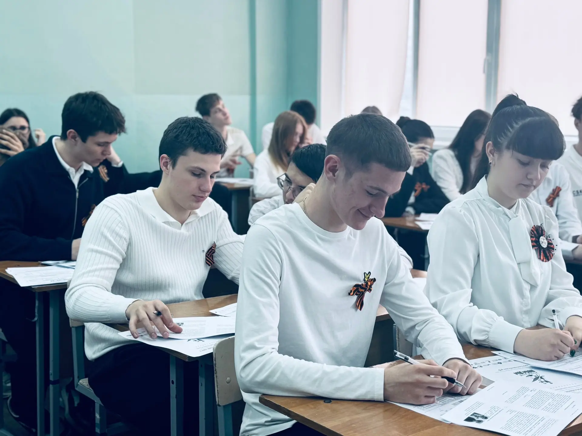 🇷🇺«ДИКТАНТ ПОБЕДЫ» В ШКОЛЕ №34: ЗНАТЬ, ЧТОБЫ ПОМНИТЬ   24 апреля в стенах нашей школы состоялась мас
