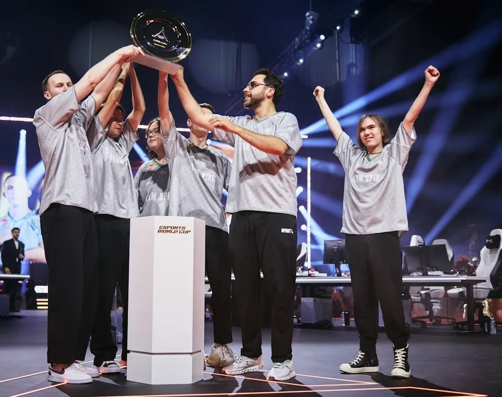 🔫 Team Spirit — чемпионы Кубка мира по CS2!