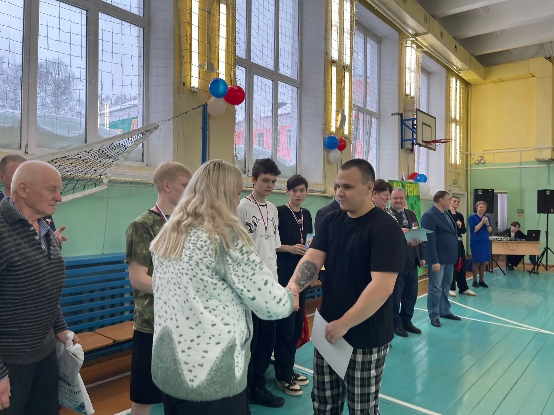 Сегодня, 20 февраля, в стенах нашей школы состоялись яркие и запоминающиеся соревнования, посвящённы