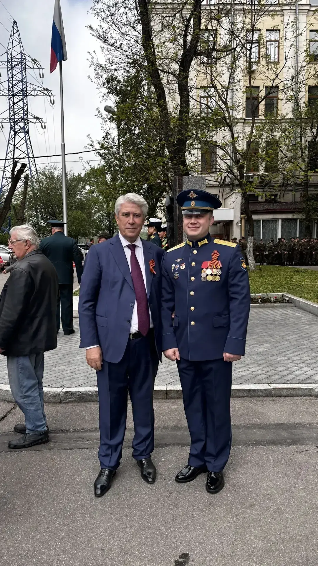 Студент Института открытого образования, участник СВО, принял участие в торжественном м...