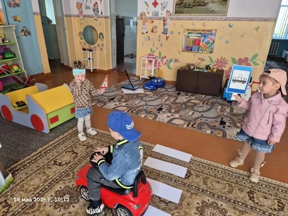 В нашем детском саду "Ивушка" в поселке Ударный мы уделяем особое внимание безопасности...