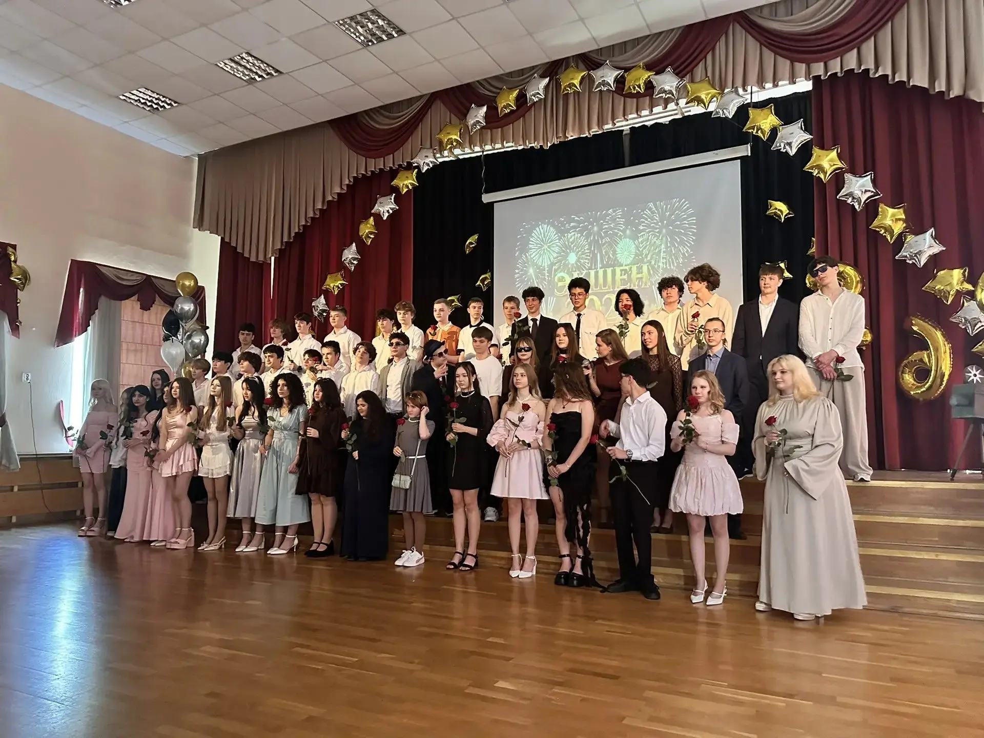 🔔 Вот и прозвенел последний звонок для 9-х классов!  Этот день — особенный рубеж в жизни каждого шко