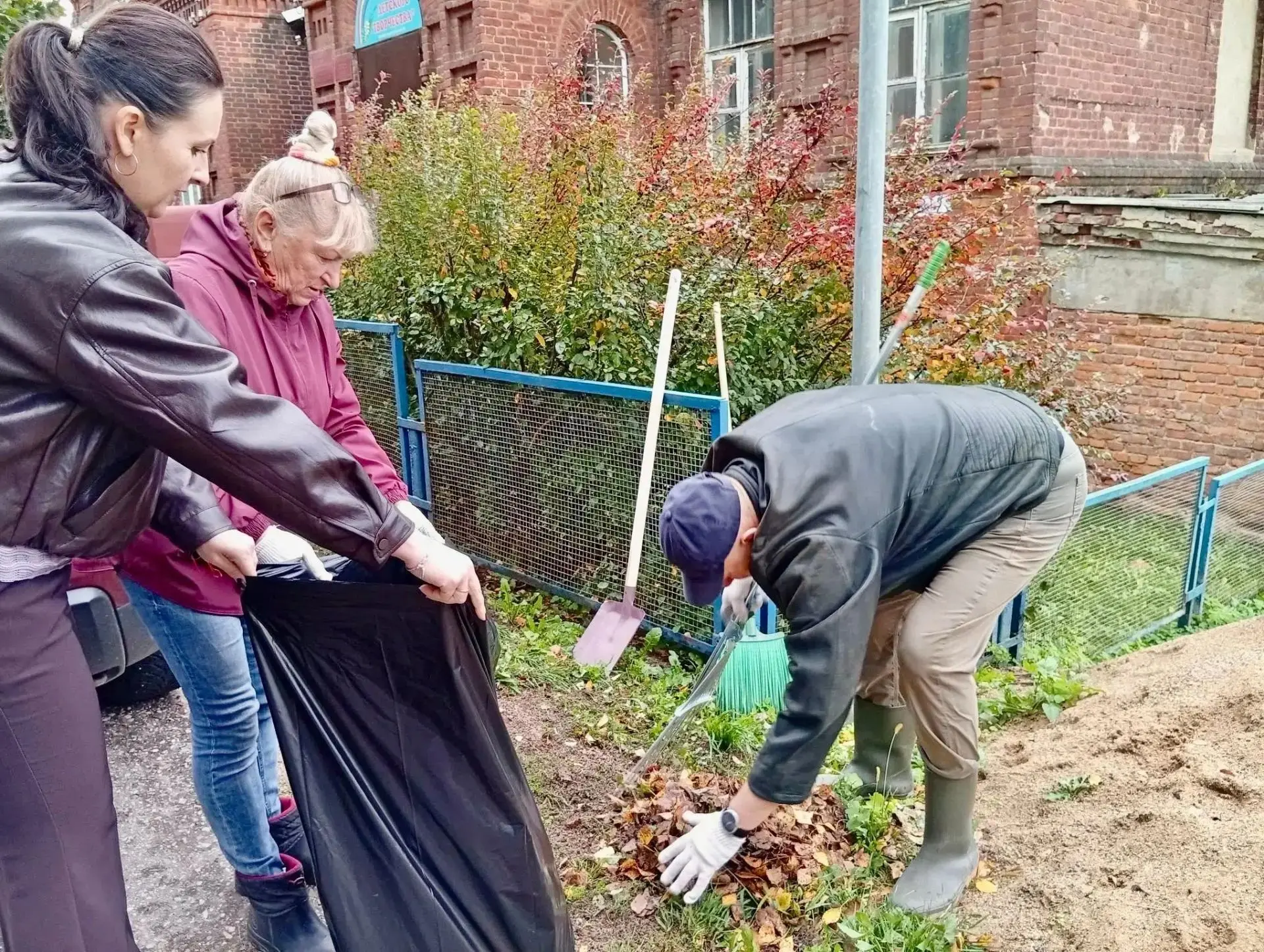 🍂 В Вяземском округе прошли субботники!