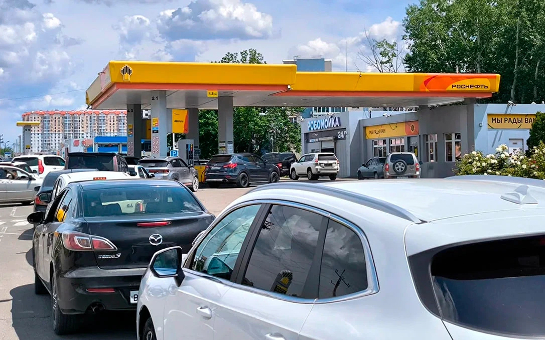 «Роснефть» пообещала не допустить дефицита топлива на рынке