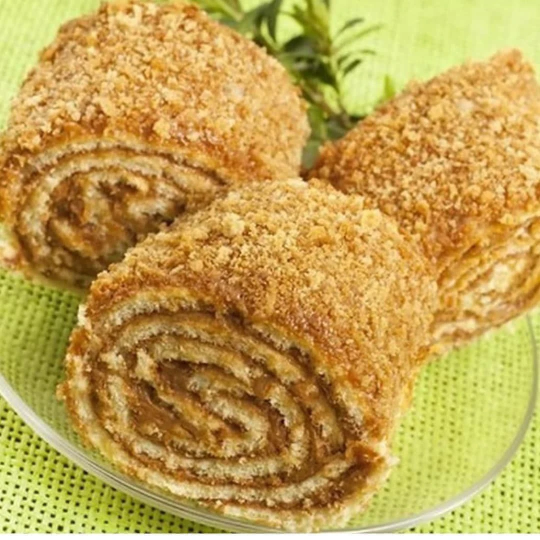 Рулет с грецкими орехами и медом