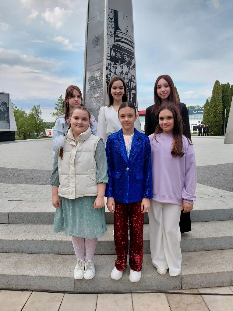 Торжественное выступление юных вокалистов в честь Дня Победы🎖️