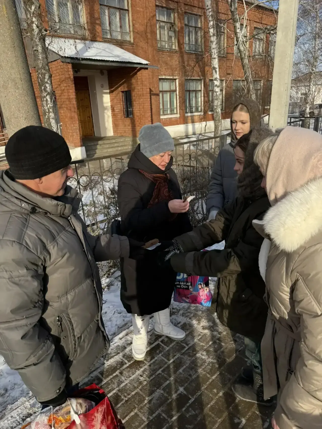 В нашей школе прошла акция «Блокадный хлеб», посвященная памяти тех, кто пережил страшные дни блокад