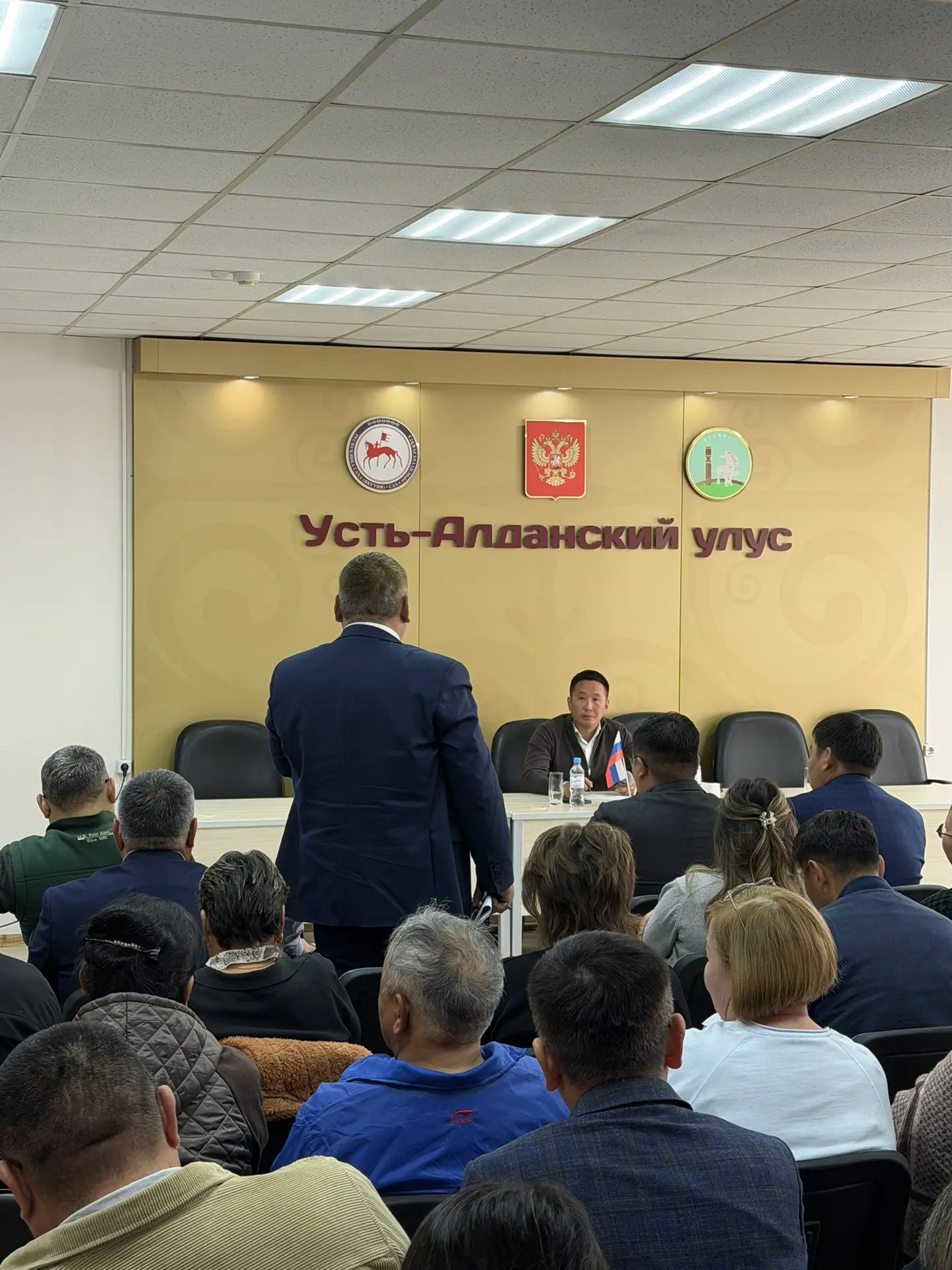 Өрөспүүбүлүкэ олохтоохторун кытары көрсөн, улуустарбыт олохторугар быһаччы дьайар боппу...
