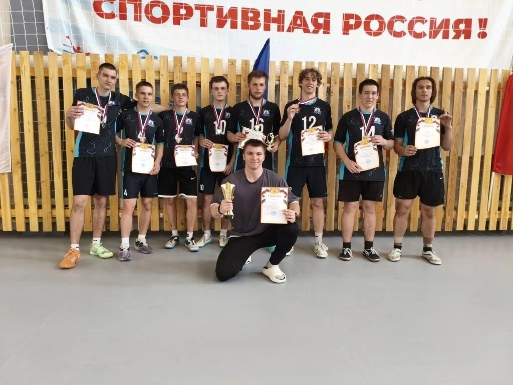 Баскетболисты Дзержинской средней школы №2 стали победителями межокружных соревнований  Команда Дзер