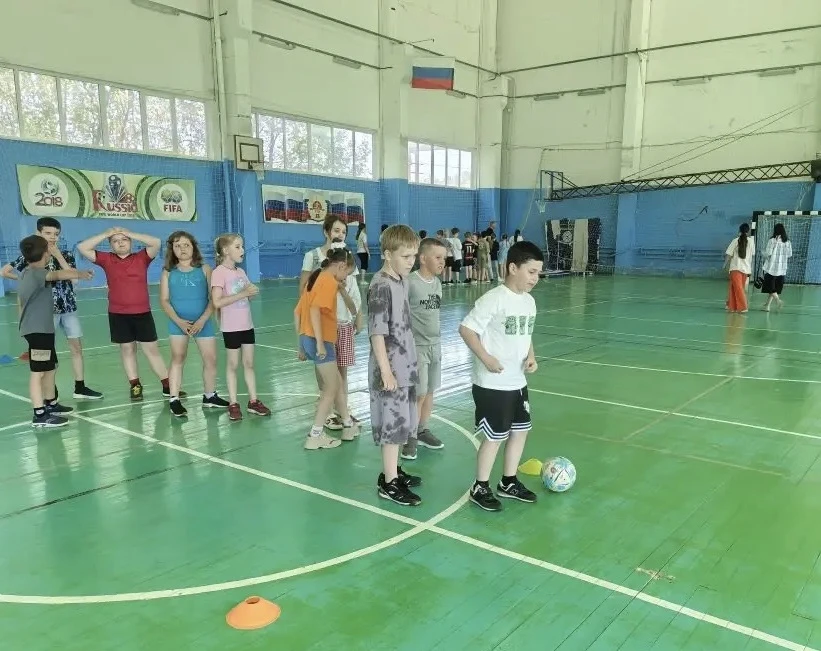 🏅 Спортивная феерия в «Веселых ладошках»!
Даже дождик за окном не остудил наш азарт!  ☀️🌨️
В спорт