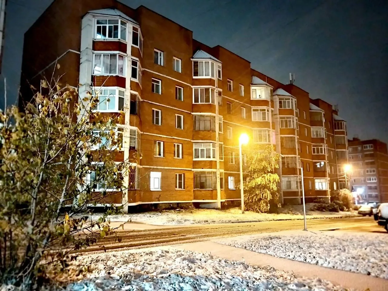 С первым снегом! Фото: Елена Камнева. 2 октября 2026 года.