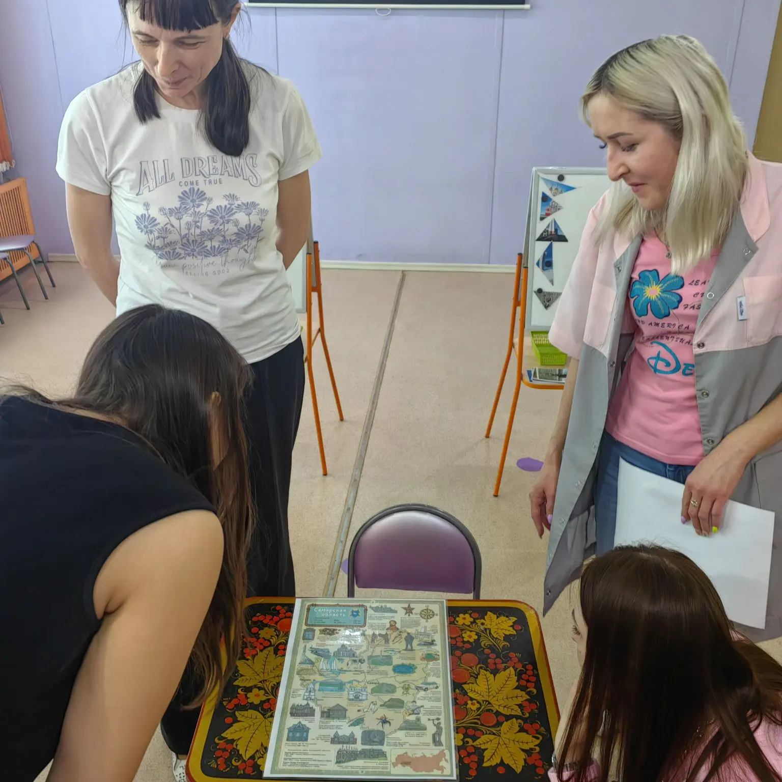 Воспитатели нашего детского сада провели круглый стол на важную и интересную тему — «Дидактические и