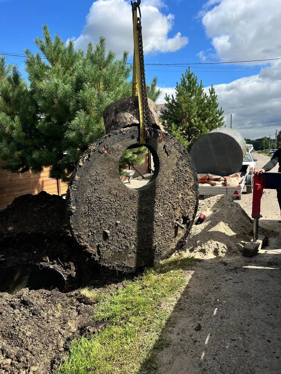 Монтаж внутреннего вкладыша VD180h180 в кольца КС 20-9! При монтаже бетонируется, не вс...