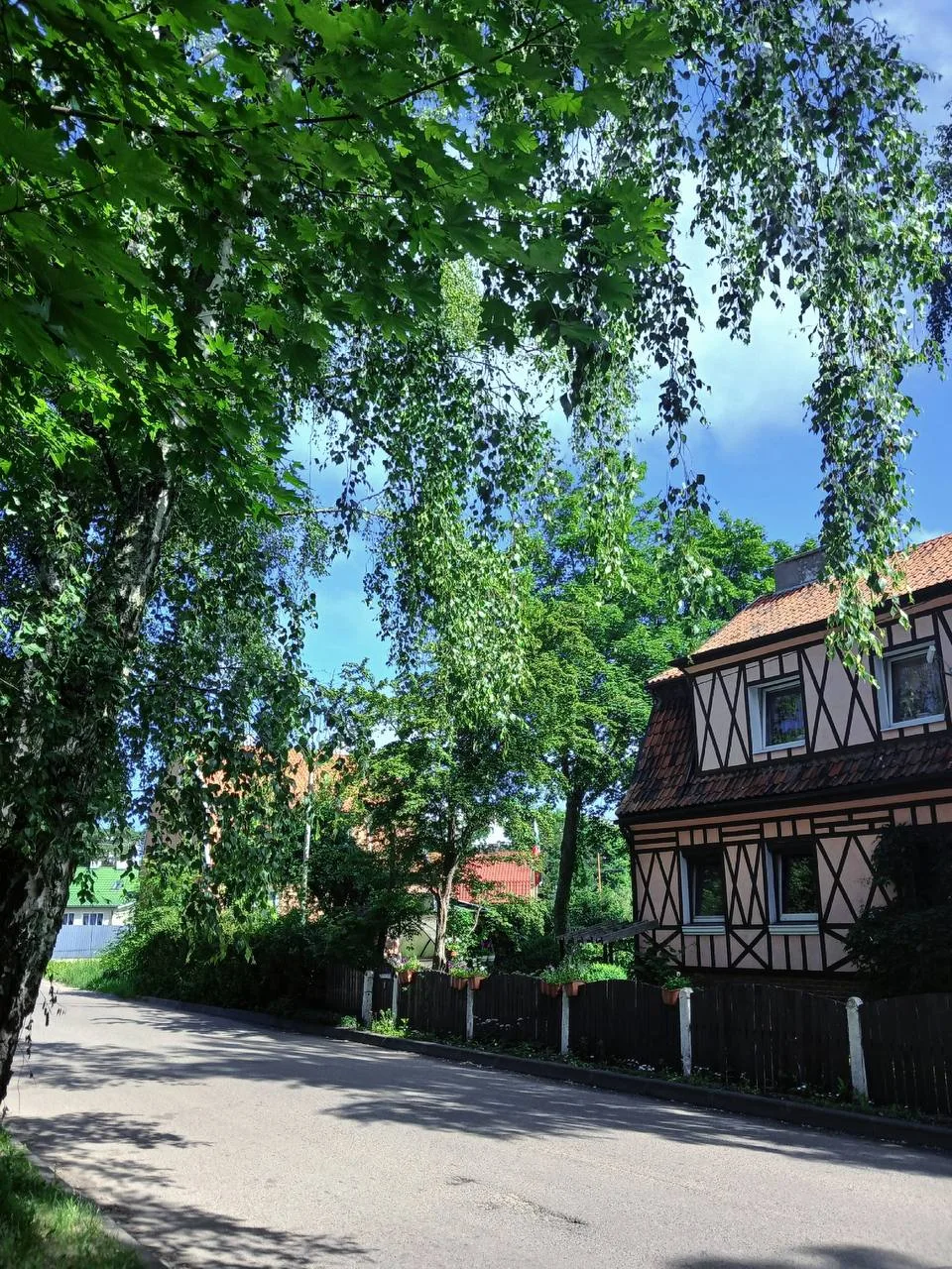 Зелёными улочками Балтийска 🌳

ЧИТАЙТЕ НАС: 
📲MAX 📱Вконтакте