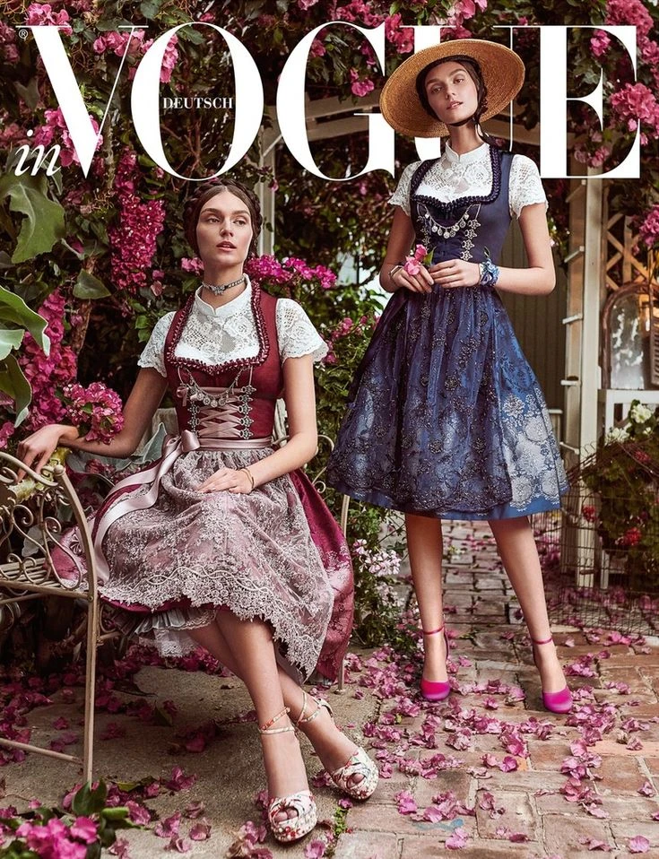 Стильного утра! ☀️

Vogue Germany 2018 года.
На моделях надеты роскошные современные дирндли — тради
