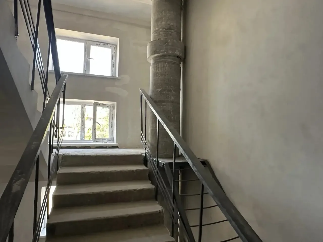 🏗️ Продолжается восстановление многоквартирных домов для жителей Владимировки