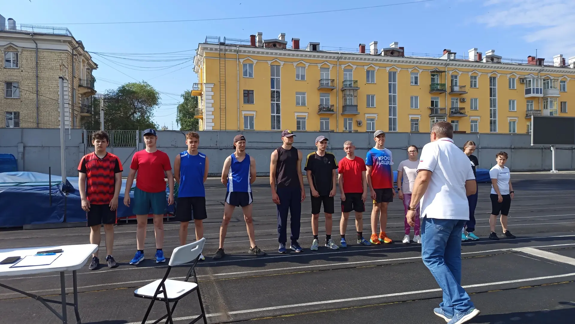 Прокопьевский спортсмен с честью представил город на чемпионате по лёгкой атлетике!

На стадионе «Ме