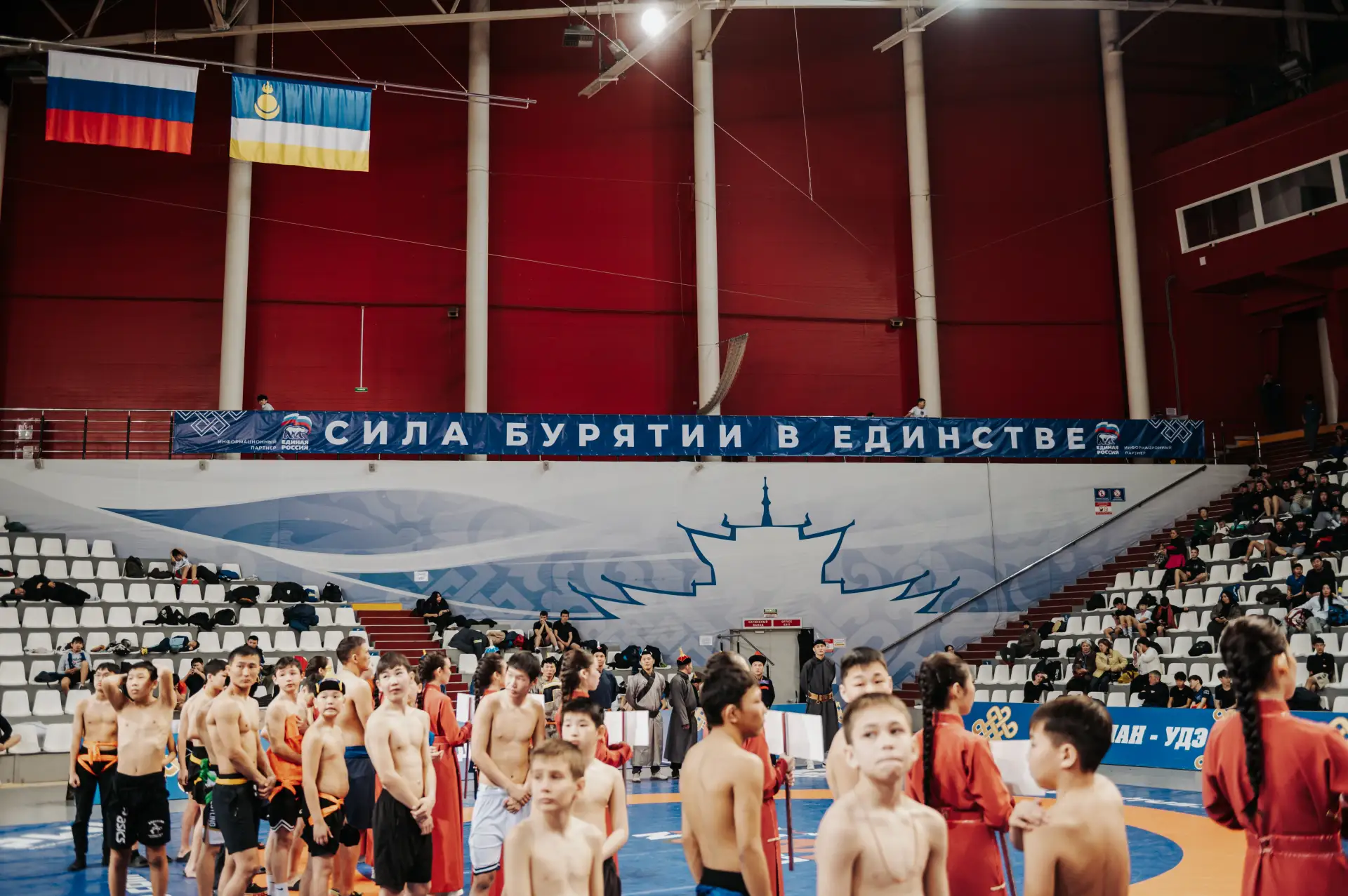 Дорогие земляки!  Сегодня в Физкультурно-спортивном комплексе проходит наш традиционный большой турн