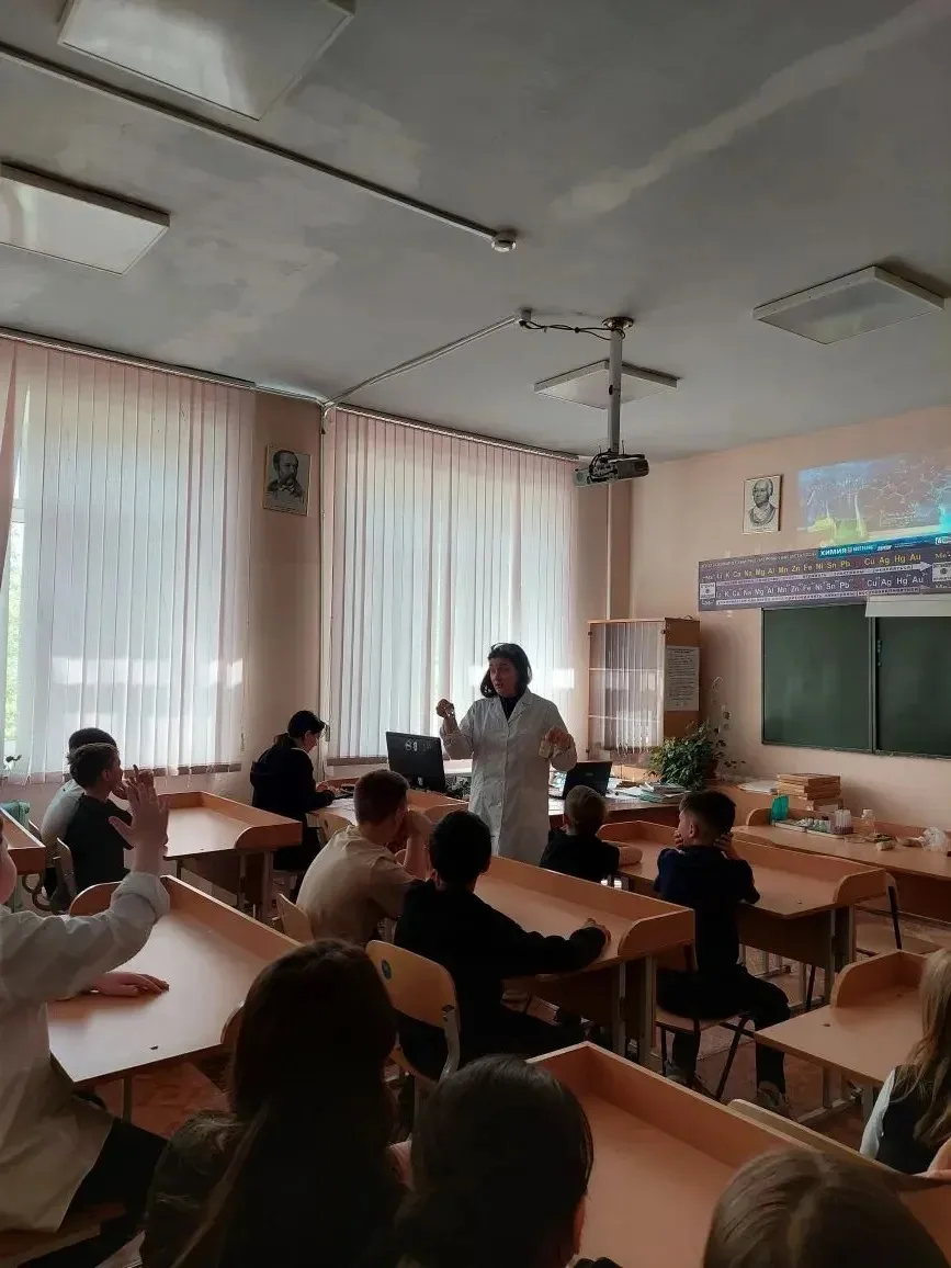 🚀ЭКСКУРСИЯ В СТАРШУЮ ШКОЛУ🚀  🏫12 мая ученики 4х классов отправились в увлекательное «Путешествие в с
