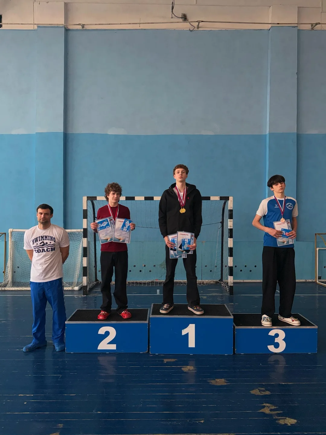 Морозов Кирилл, ученик 8 «А» класса, занял 3 первых места🥇🥇🥇 на открытым турнире по плаванию «Аквадо