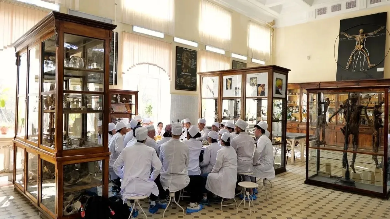 Дорогие школьники, студенты, аспиранты, ординаторы! Уважаемые учителя и преподаватели! ...