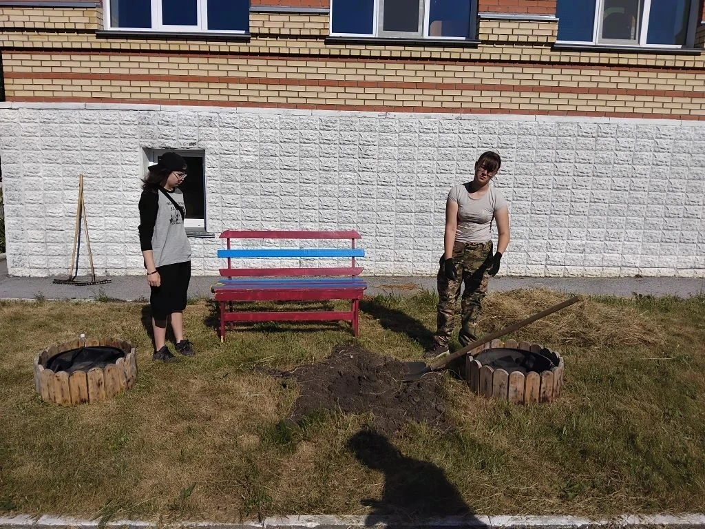 Лето в действии: в нашей школе работает трудовой лагерь!👏🏻

Солнечные дни, звонкий смех и атмосфер