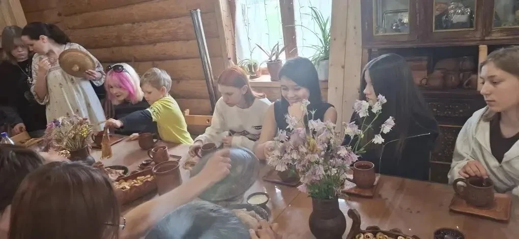 🌟ЛЕТНИЕ КАНИКУЛЫ🌟

🌟Магия глины: 8 "В" класс в гостях у мастера в селе Кошелевка

🌟27 мая для уч