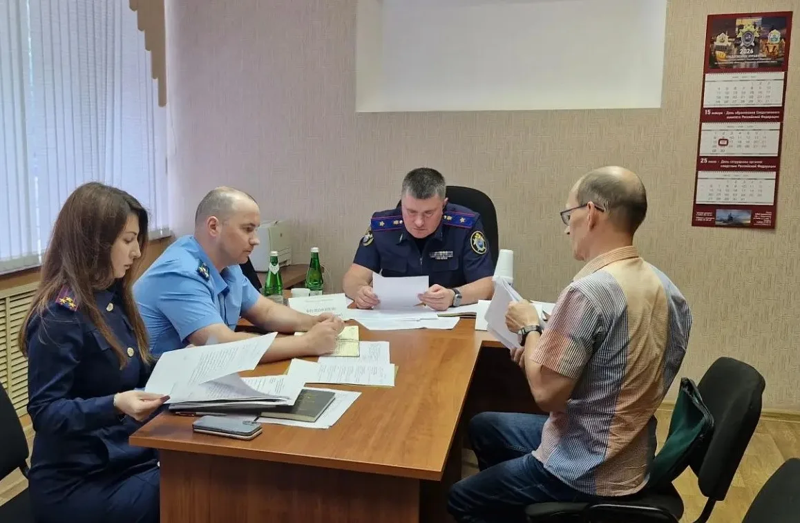 Руководитель следственного управления провел выездной личный прием граждан

Руководитель следственно