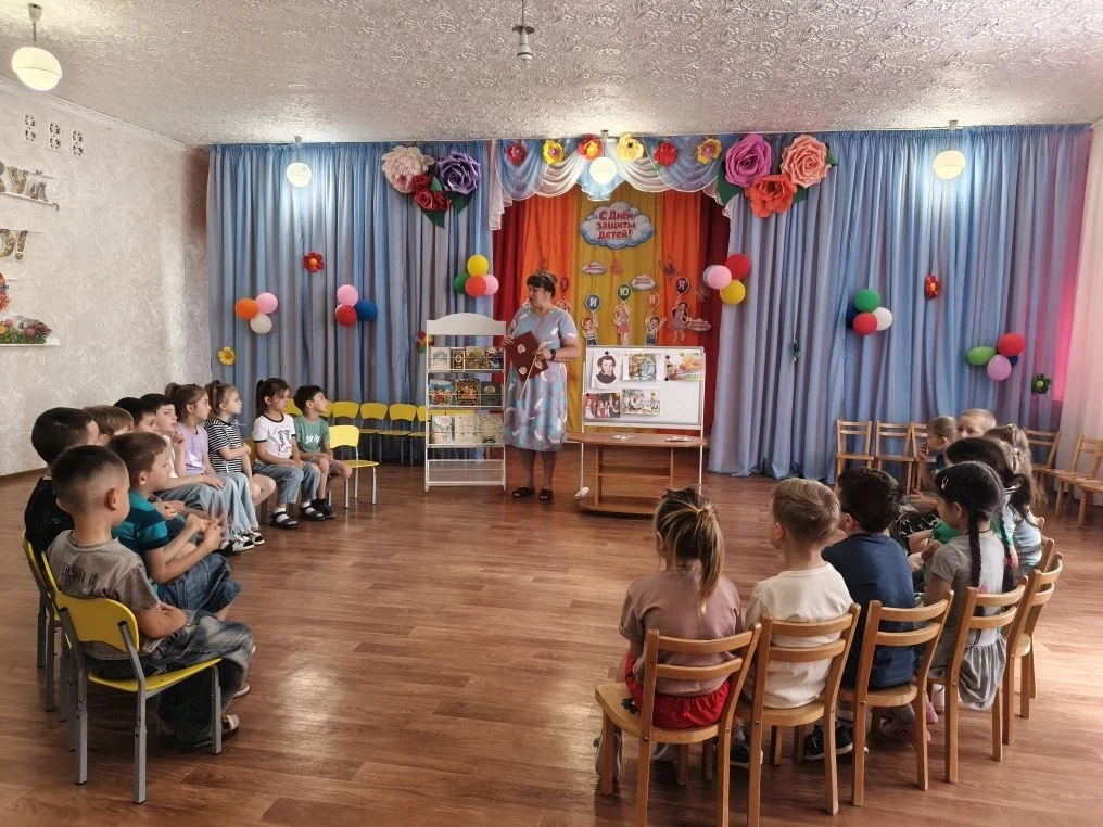 📚Сегодня в ГБДОУ ЛНР ЯСКВ "Улыбка "в подготовительной группе  "Ягодка" и старшей групп...