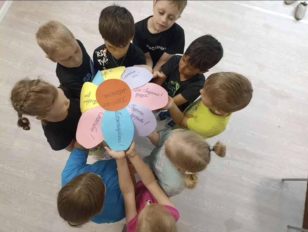 🌺🌺🌺 В рамках недели «О хороших привычках и манерах» в группе «Дружная семейка» была проведена игр