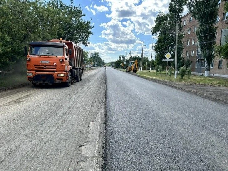 В Пролетарске завершен ремонт автомобильной дороги по улице Пионерской https://vestnick...