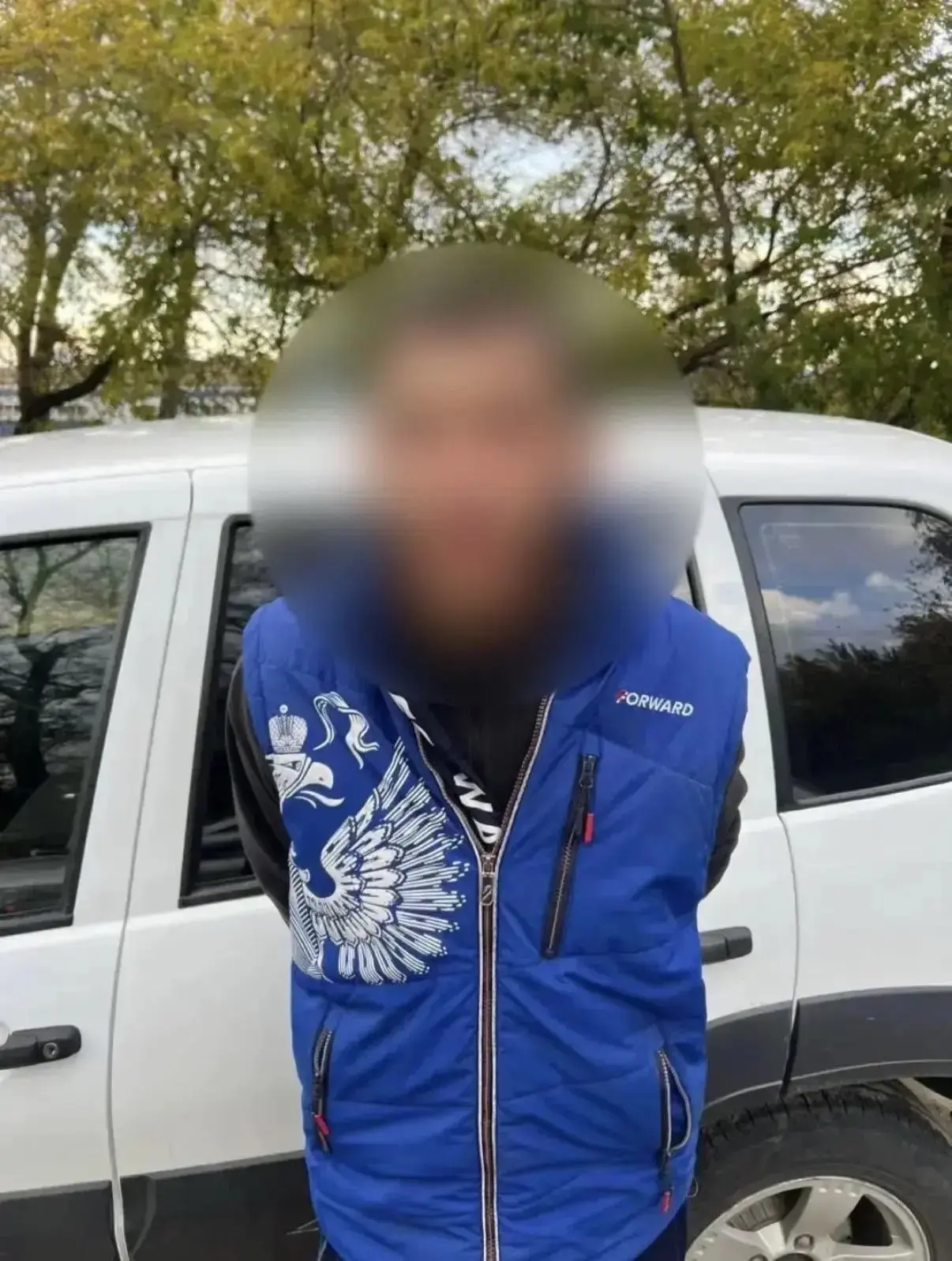 Иркутские полицейские задержали предполагаемого закладчика, прятавшего наркотики в бокс...