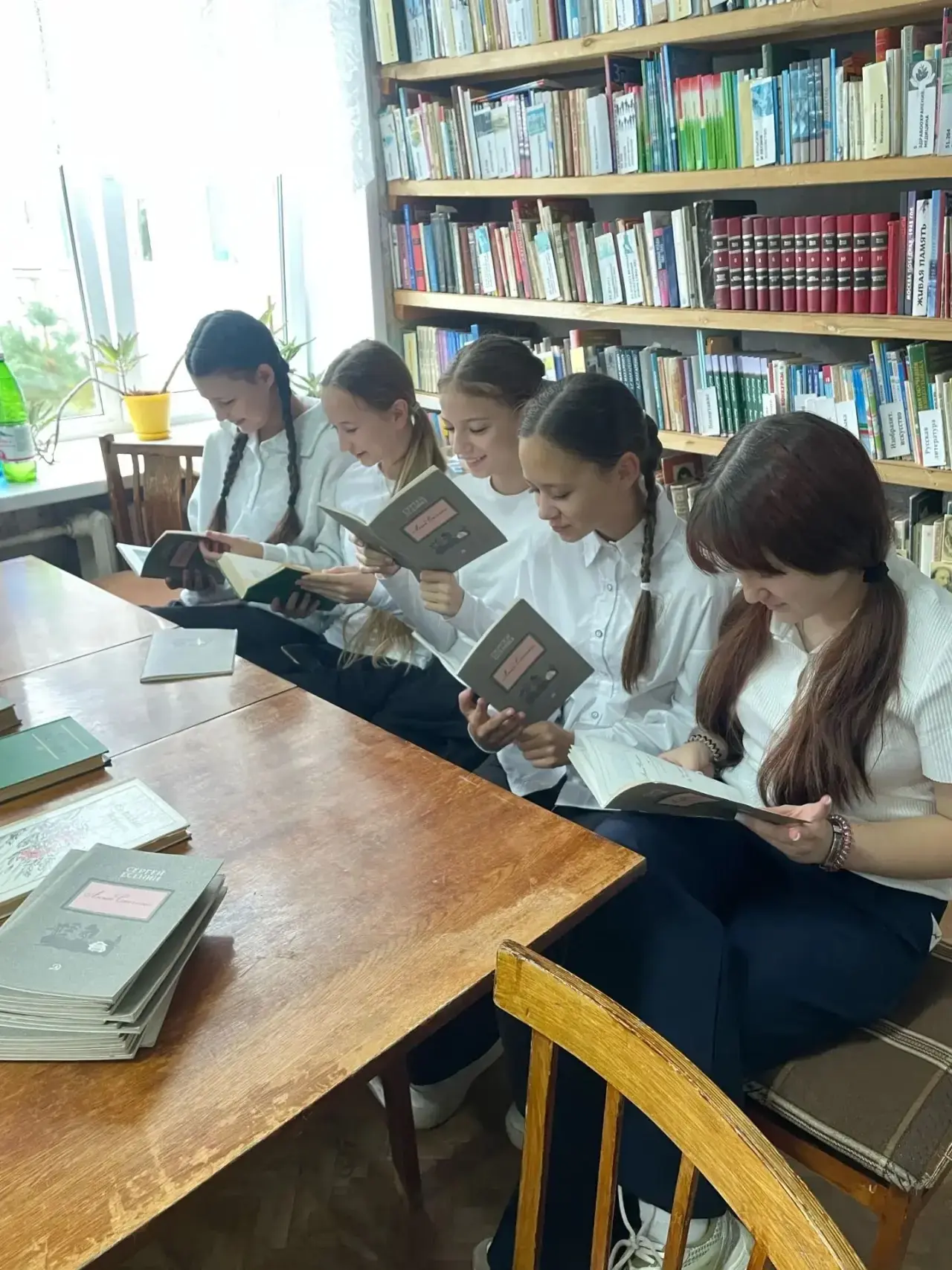 📚📓В нашей школьной библиотеке прошло особенное мероприятие для учеников 8 класса.    ...