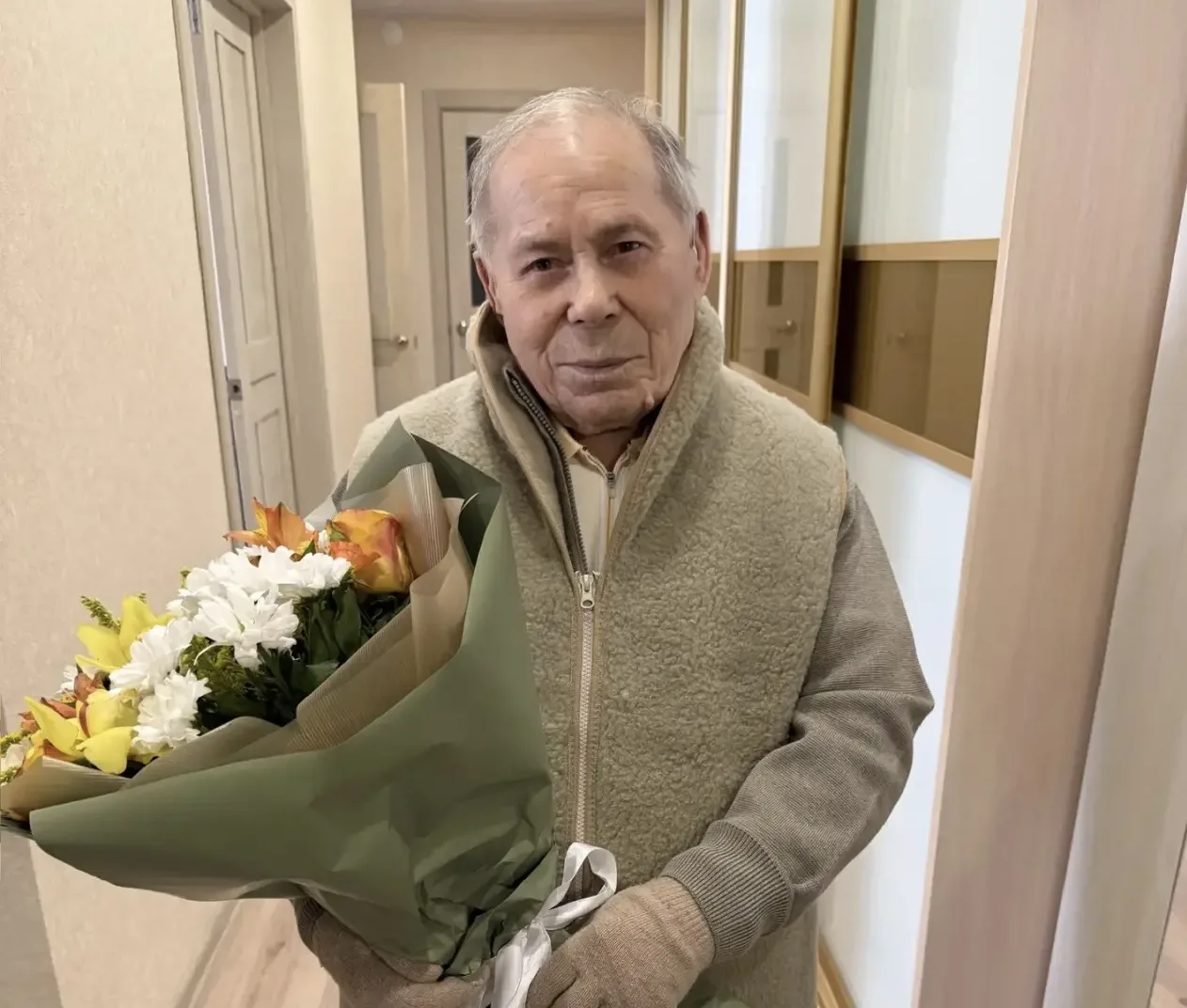 Наша добрая традиция - поздравлять наших долгожителей. Это Серозеев Галимзян Киямович, ему исполнило