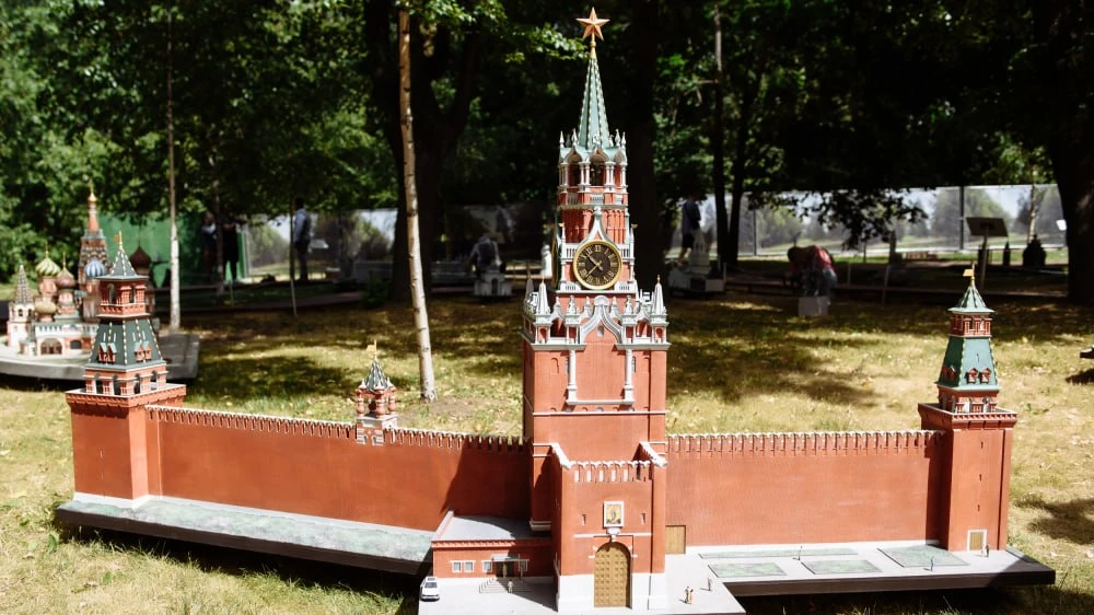 👍 Ландшафтный парк «Россия в миниатюре» откроется на Бору

25 июня рядом с канатной дорогой начнет 